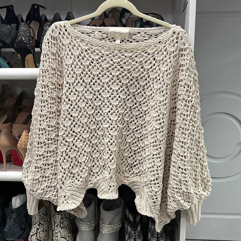 Jessica Simpson sweater
